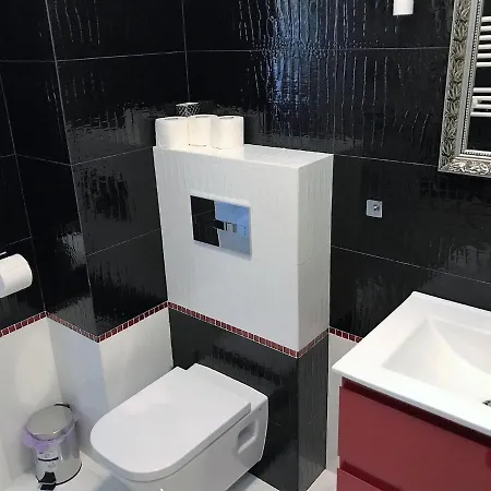 Appartamento Black & White - Sopocka Rezydencja By Oneapartments